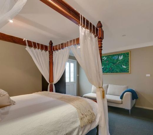 Mountainside B & B