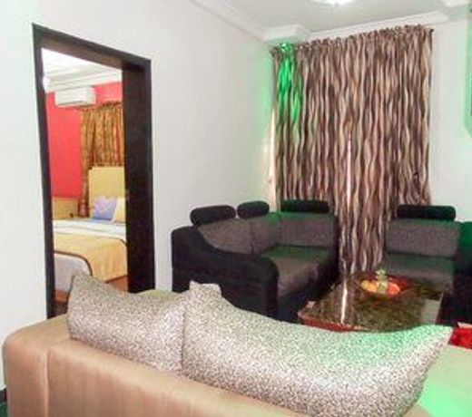 Britannia Hotel & Suites