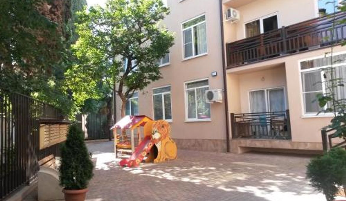 Apartment on Tulpanov 3