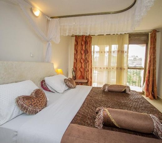 Reinah Tourist Hotel