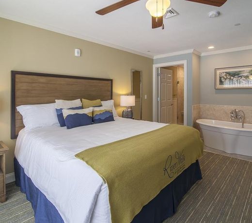 RiverWalk Resort at Loon Mountain
