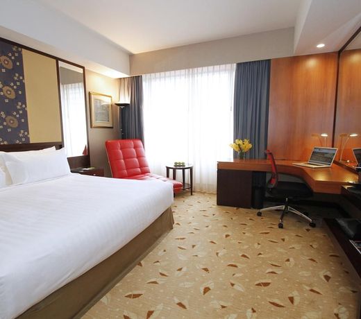 Royal Plaza on Scotts