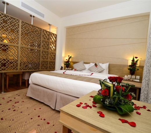 Golden Tulip Dammam Corniche Hotel