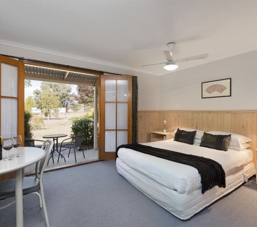 Summerfield Winery and Accommodation