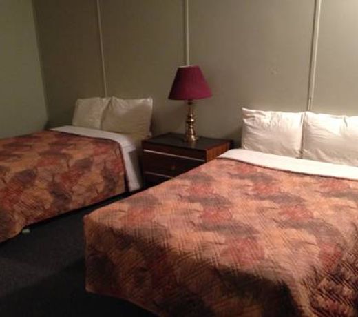 Macklin Motor Inn