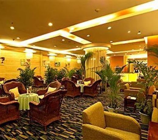 UNIVERSAL HOUSE GOLDEN LOTUS