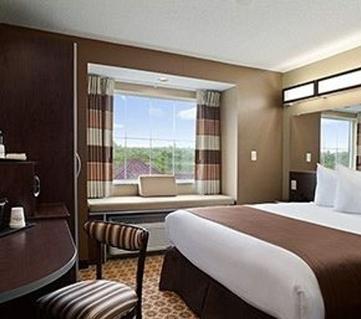 Microtel Inn & Suites Fairmont