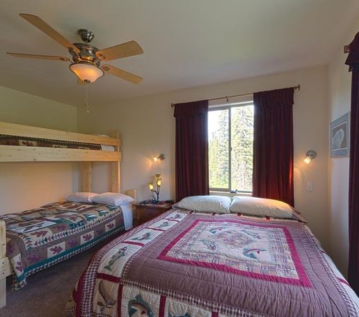 Salmon Catcher Lodge
