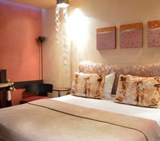 Les Fleurs Boutique Hotel