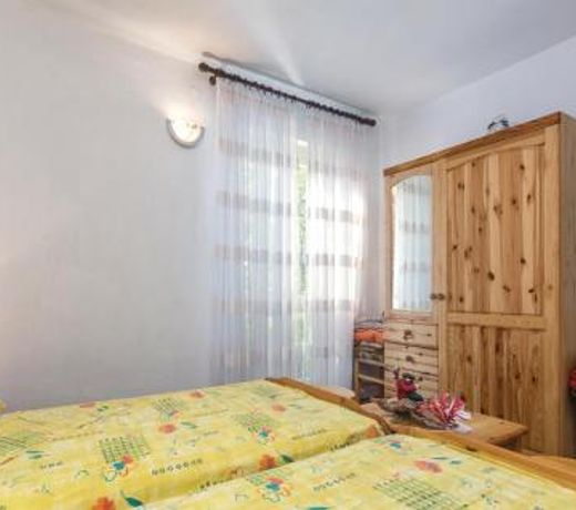 Apartment Marcilnica V