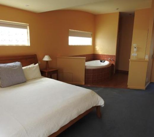 Waves Luxury Suites