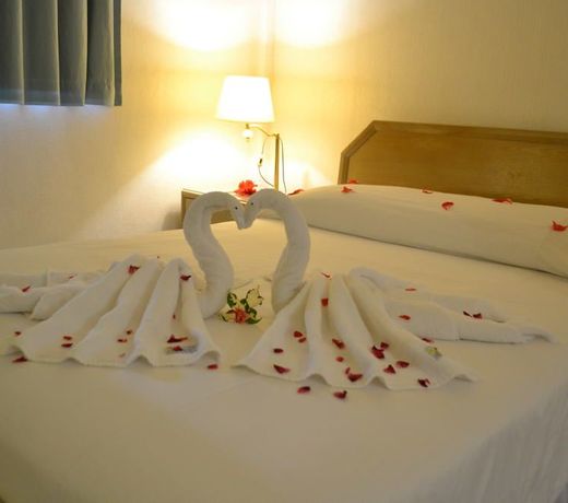 West Plaza Hotel by the Sea