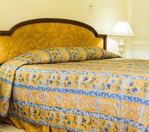 UWI MONA VISITORS?? LODGE & CONFERENCE CENTRE