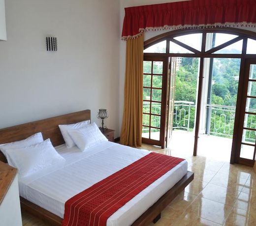 Kandyan Crown Hotel