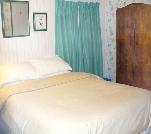 ALBERT HOUSE INN