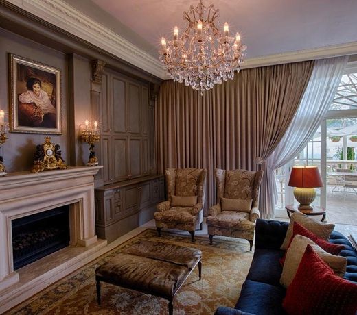 The Munro Boutique Hotel