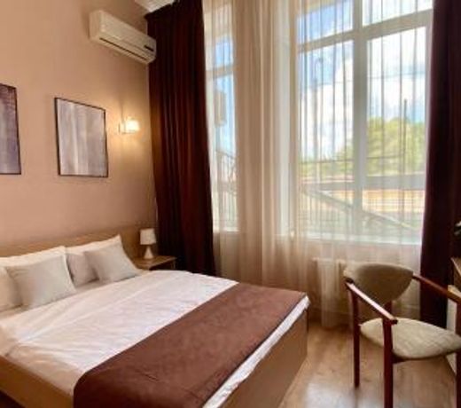 Hotel Aviator