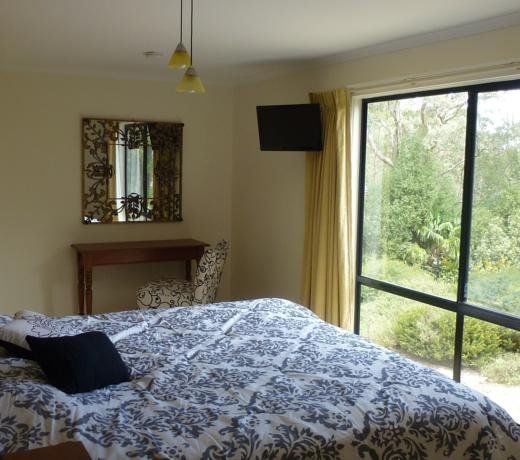 ALI'S COUNTRY HOUSE BED & BREAKFAST