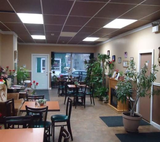 Piccolo Cafe Plus Suites