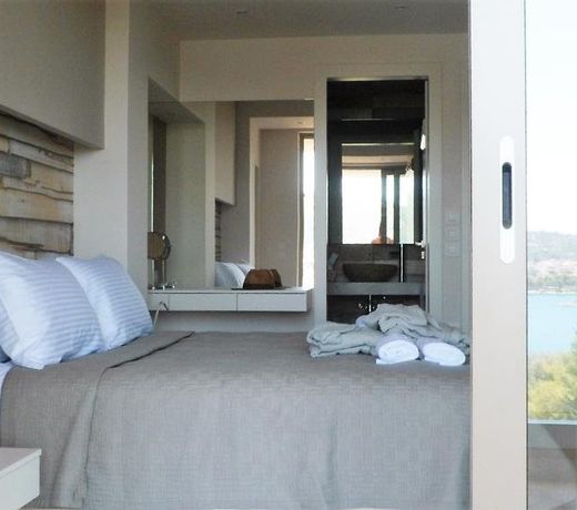 Core Luxury Suites
