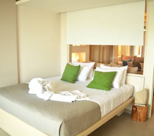 Core Luxury Suites