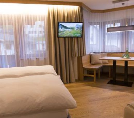 Hotel Garni Sursilva
