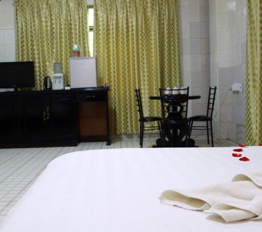 Sann Shwin Hotel