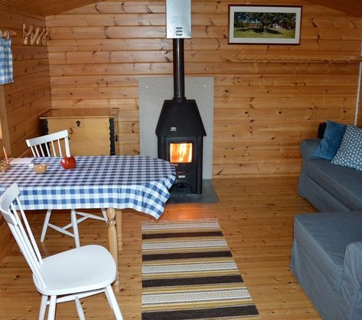 Stuga vid HedenÃ¤sets stencafe