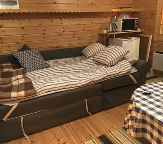 Stuga vid HedenÃ¤sets stencafe