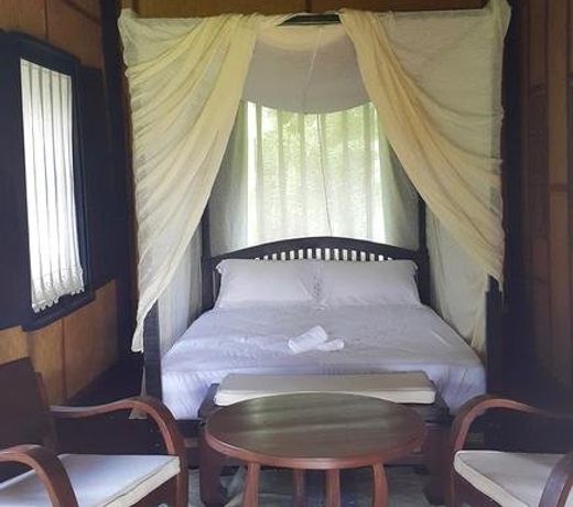 Baan Tung Boon Lom