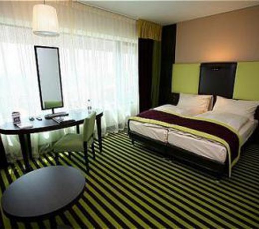 Airport Hotel Basel - Convenient & Friendly
