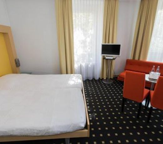 Becozy Self Check-in Hotel Basel an der Messe