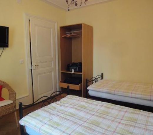 3 Camere