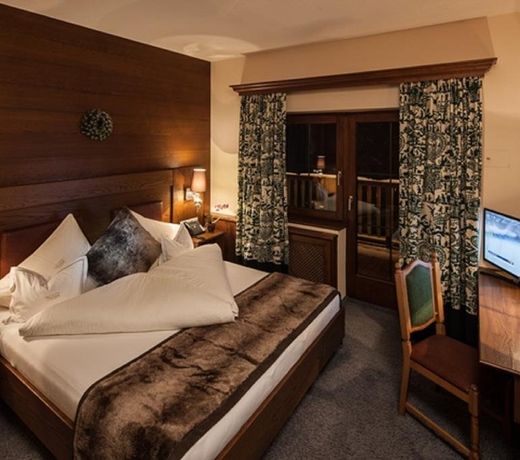 Hotel & Chalet Montana