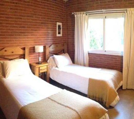 Valeria House Rental Suites