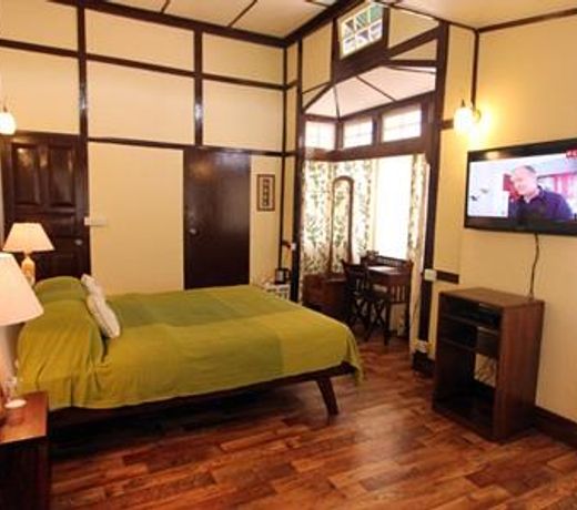 Cafe Shillong Bed and Breakfast