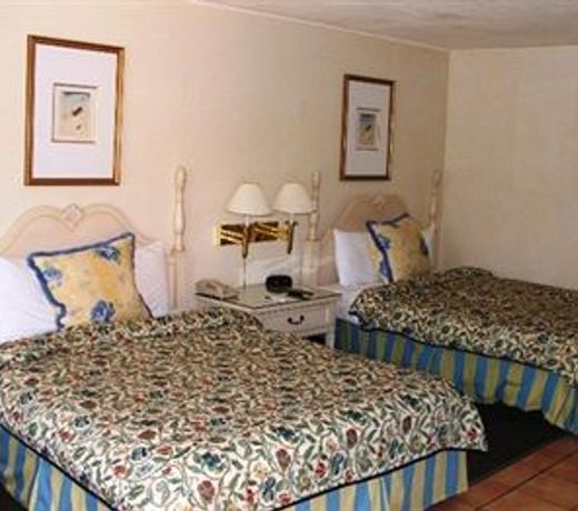 Oasis Inn and Suites