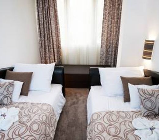 Hotel Írisz