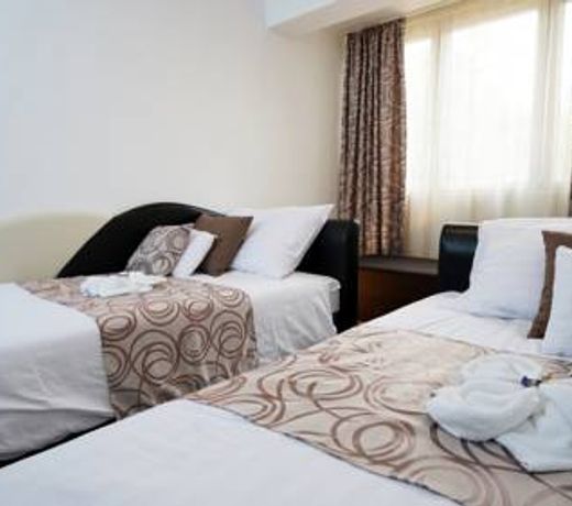 Hotel Írisz