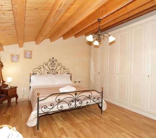 "Suliscenti" Dimora Siciliana B&B