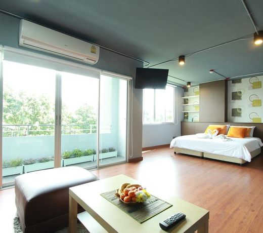Big Tree Residence