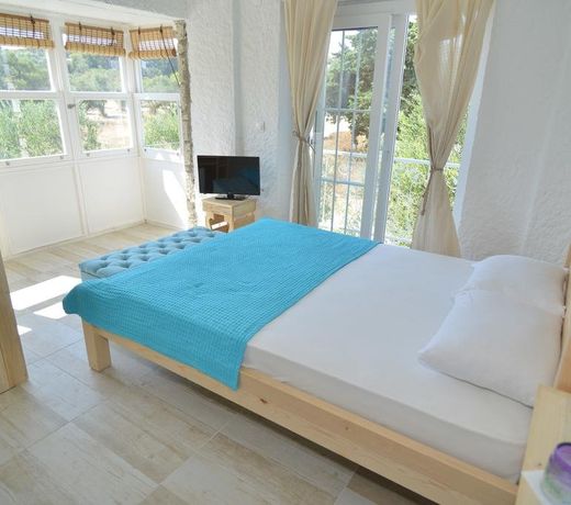 Chakra Boutique Hotel