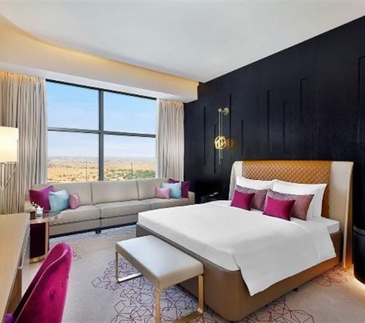 AlRayyan Hotel Doha, Curio Collection by Hilton