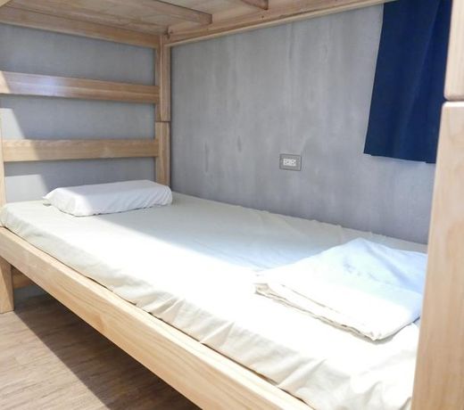 MatchBox Hostel