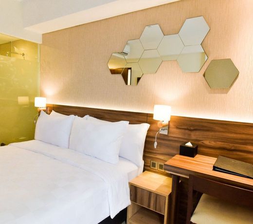 Golden Tulip Essential Tangerang