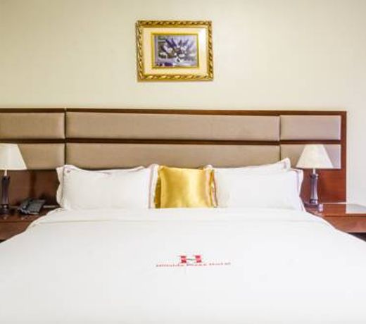 Hillside Plaza Hotel