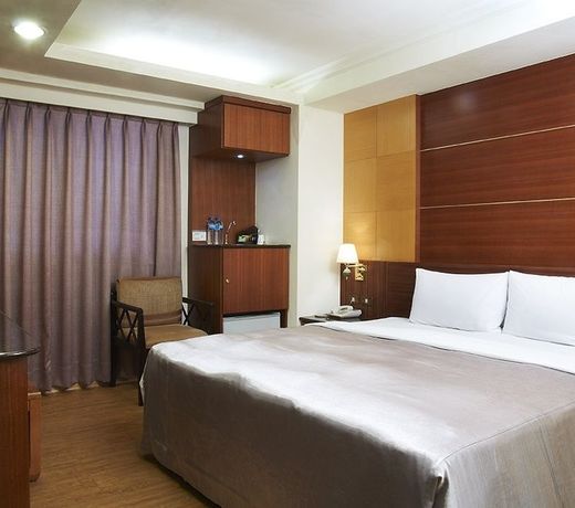 Jing Jing Holiday Hotel