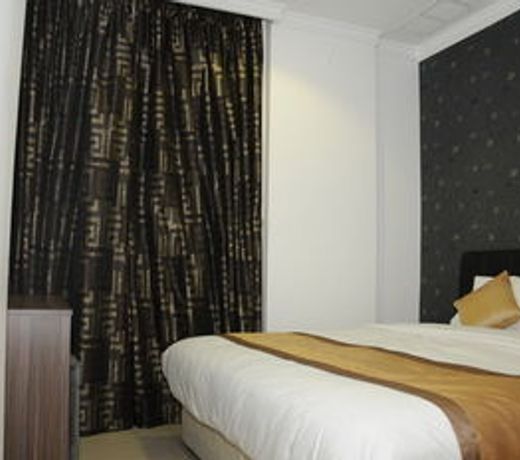 Al Muhanna Plaza Luxury Apartments