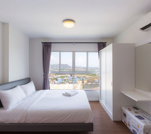 Baan KiangFah SeaView Condominium
