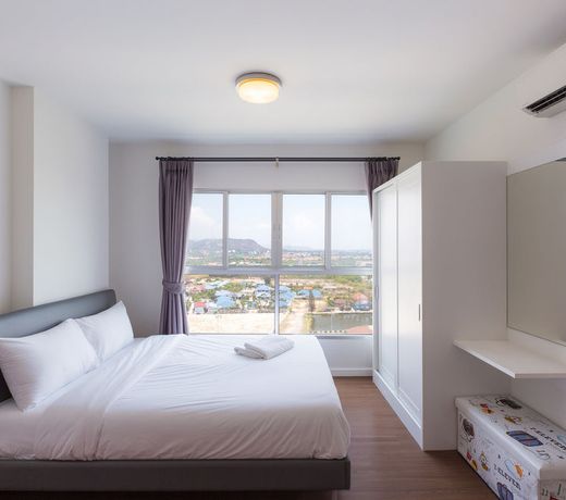 Baan KiangFah SeaView Condominium